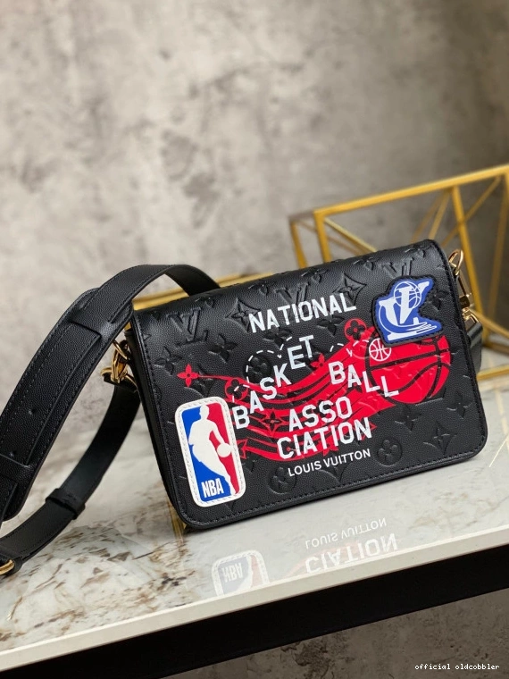Official oldcobbler STUDIO MESSENGER VUITTON LOUIS LVXNBA 0725